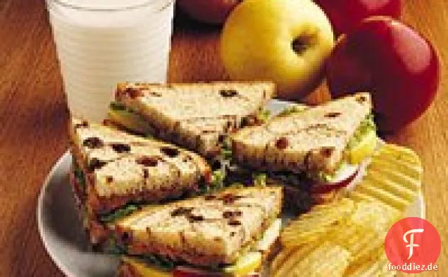Erdnuss-Apfel-Sandwiches