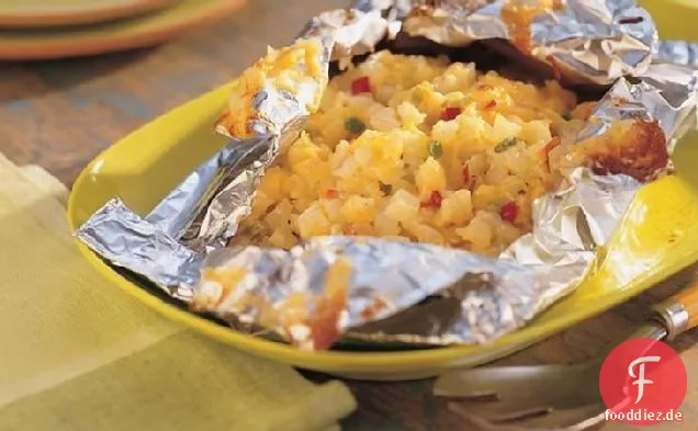 Gegrillte herzhafte Käsekartoffeln