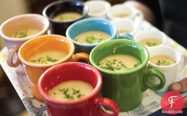 Weiße Bohnensuppe mit Schnittlauchöl