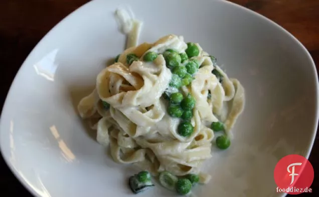 Fettuccine Alfredo