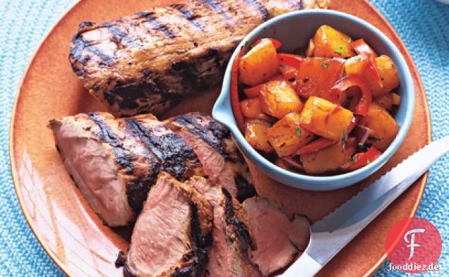 Gegrillte Schweinelende mit Feuer gerösteter Ananas Salsa