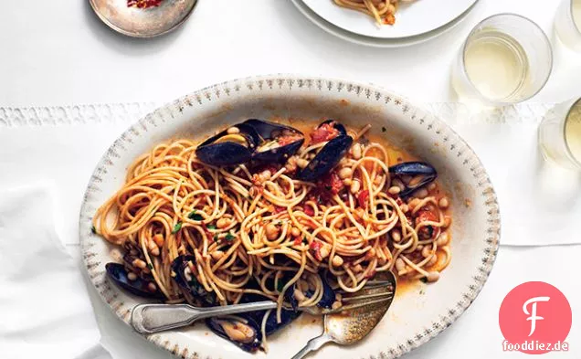 Spaghetti mit Muscheln und Weißen Bohnen