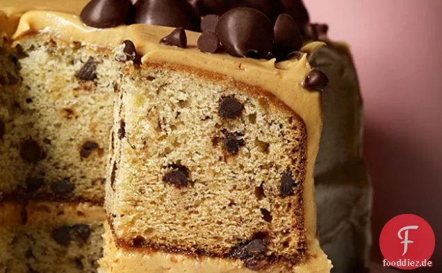 Bananen-Schokoladen-Chip-Kuchen mit Erdnussbutter-Zuckerguss