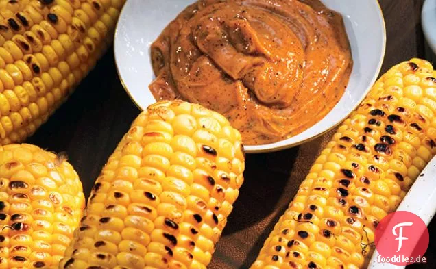 Gegrillter Mais mit Honig-Ancho-Chile-Butter