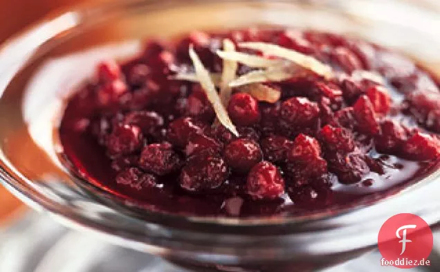Cranberry-Kompott mit Ingwer und Melasse