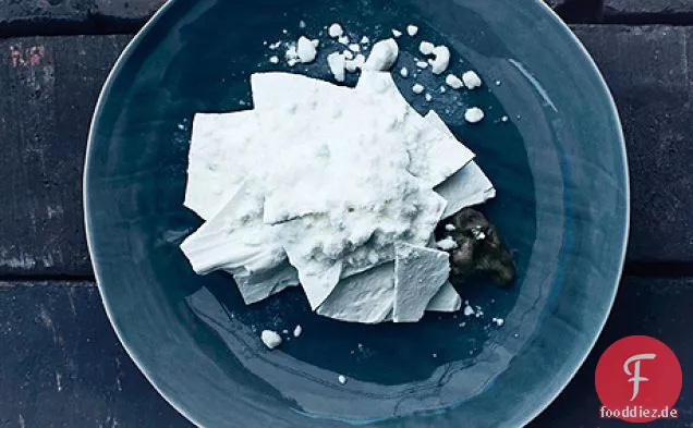 Verkohltes Birnensorbet mit Ziegenkäse 