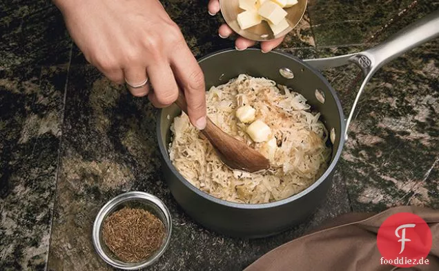 Sauerkraut mit Gin und Kümmel