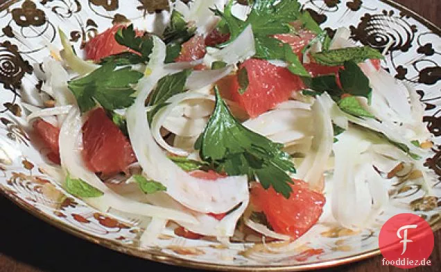 Frischer Kräuter-, Grapefruit- und Fenchelsalat