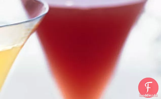 Granatapfel-Ingwer-Champagner-Cocktail