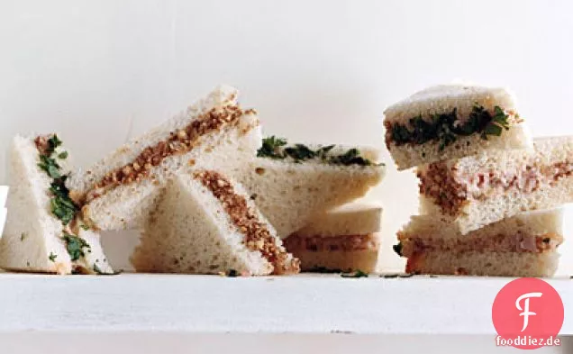 Deviled Schinken und Pecan Tee Sandwiches