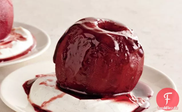 Pochierte Äpfel mit Vanillejoghurt