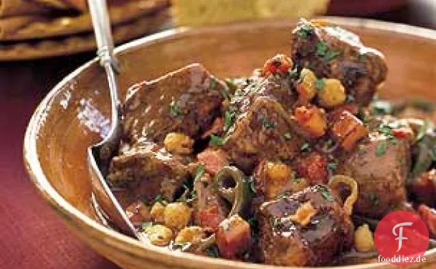 Schweinefleisch und Hominy Eintopf