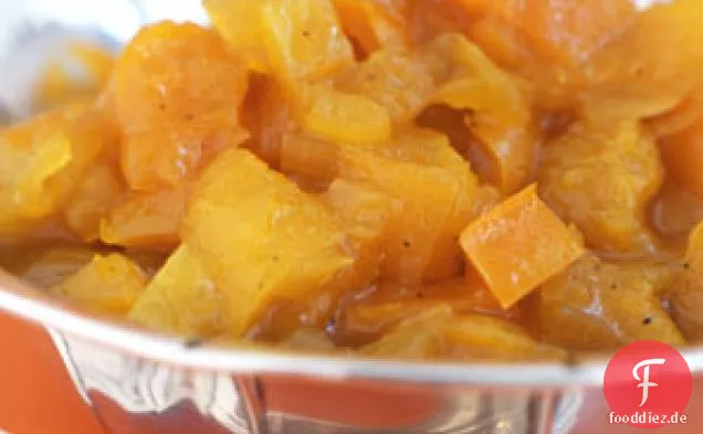 Paprika und getrocknetes Aprikosen-Chutney