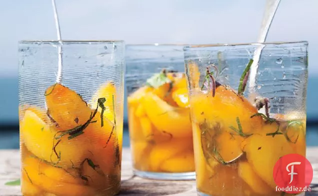 Pfirsiche in der Lillet