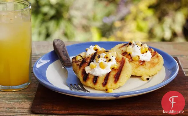 Gegrillte Arepas mit Bauernkäse (oder Queso Blanco)