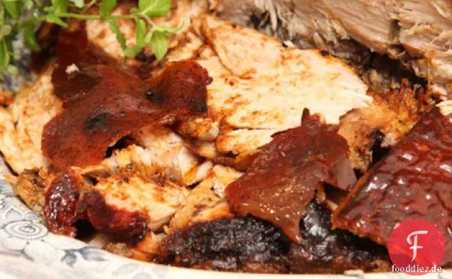 Santiago de Cuba Schweinebraten mariniert in einem Knoblauch Piment-Kreuzkümmel Adobo (Cerdo Brujo)