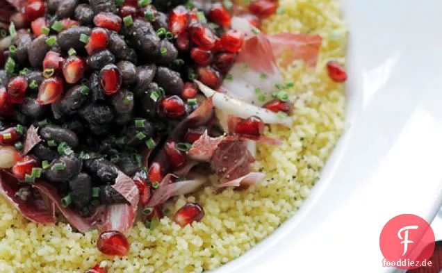 Couscous, Schwarze Bohnen und Granatapfel
