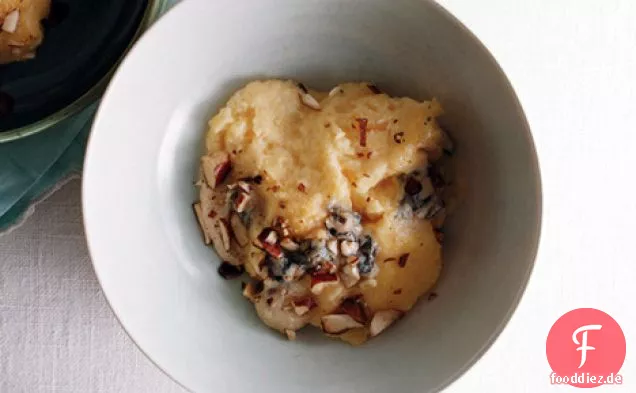 Polenta mit Gorgonzola und Mandeln
