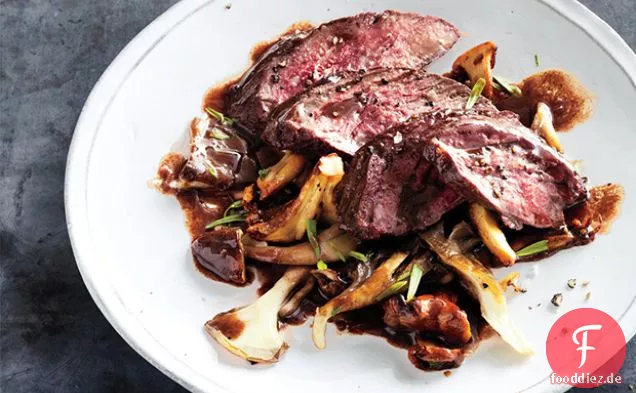 Hanger Steak mit Pilzen und Rotweinsauce