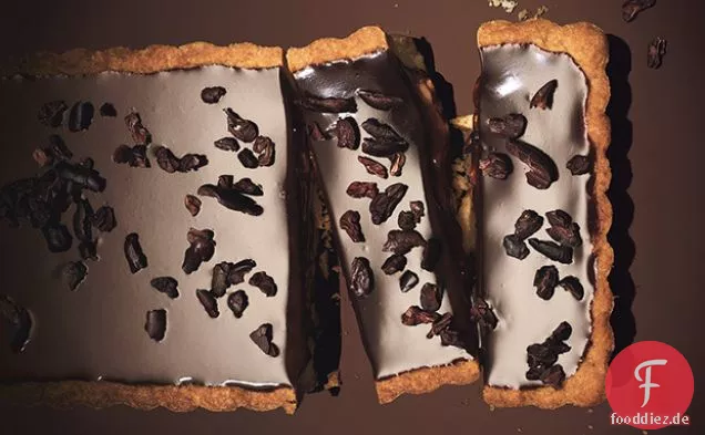 Milchschokolade-Karamell-Torte mit Haselnüssen und Espresso