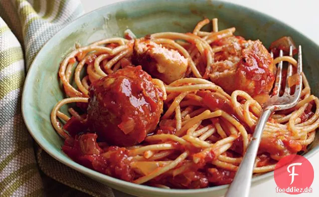 Spaghetti mit Putenfleischbällchen