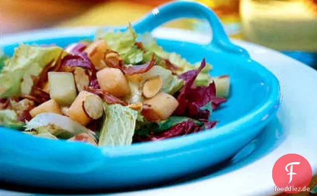 Escarole Salat mit Melonen und knusprigem Schinken