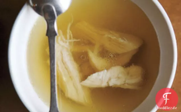 Reinigung Ingwer-Hühnersuppe