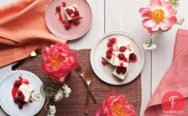 Käsekuchen mit Ingwer-Limette kandierten Himbeeren