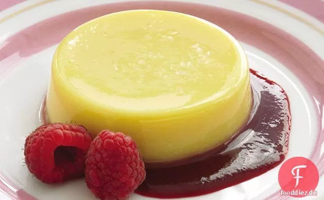 Zitronenpudding mit Himbeersauce