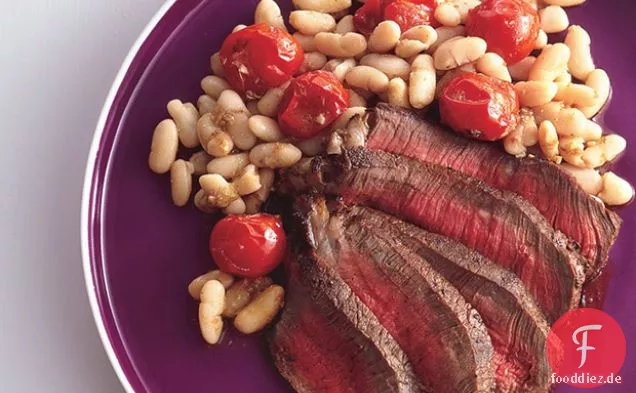 Spice-Rubbed Steak mit Weißen Bohnen und Cherry-Tomaten