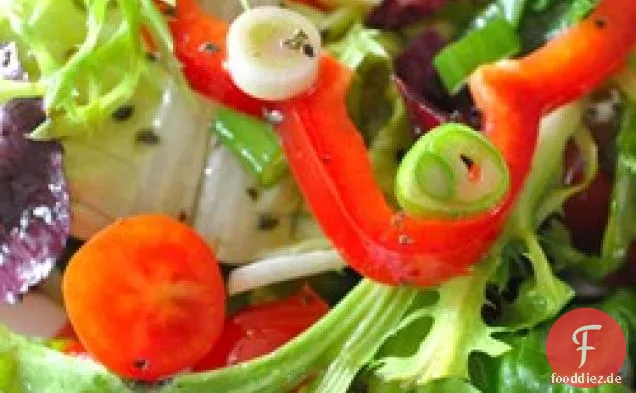 Italienischer grüner Blattsalat