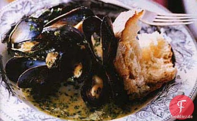 Muscheln mit Petersilie und Knoblauch