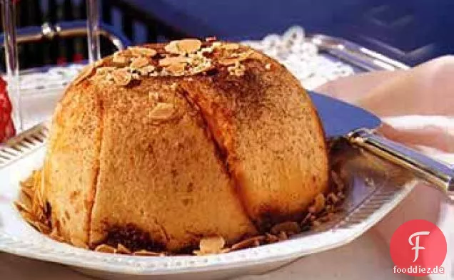 Dome Kuchen gefüllt mit Schokolade und Nusscreme