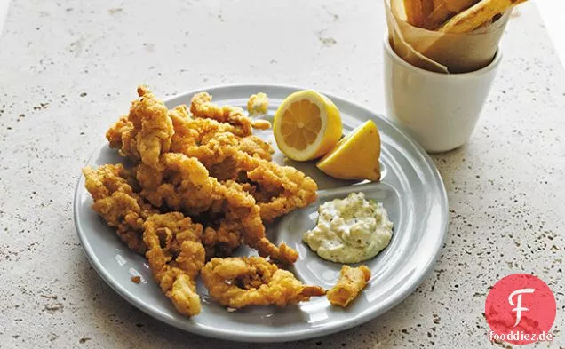 Gebratene Ipswich-Vollbauchmuscheln mit Tartarsauce