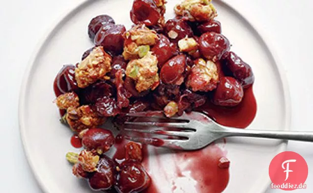 Pistazien-Kirsch-Crumble