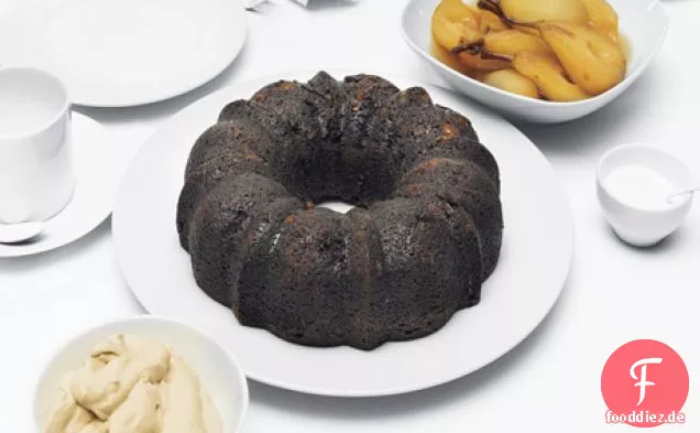 Schokoladen-Kaffee-Lebkuchen mit Haselnuss-pochierten Birnen