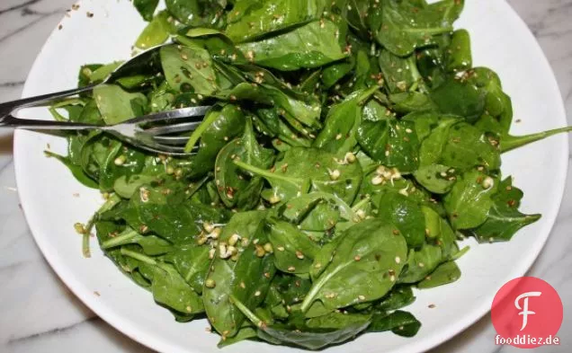 Sesam-Spinat-Salat