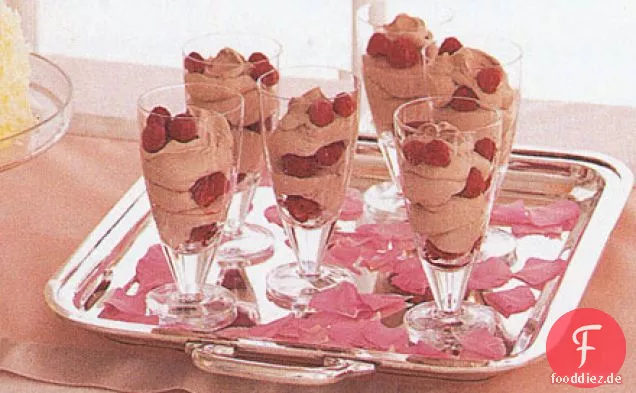 Schokoladenmousse mit Himbeeren