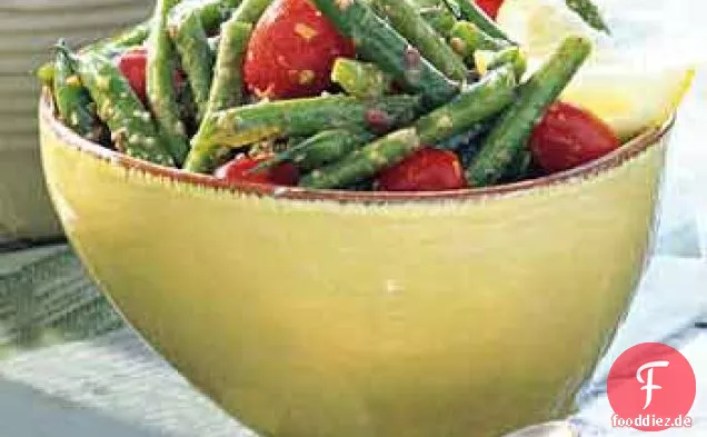 Grüner Bohnen-Trauben-Tomaten-Salat mit Kalamata-Vinaigrette