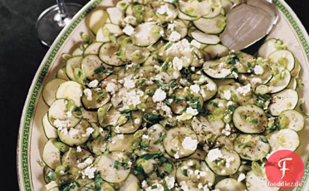 Zucchini-Carpaccio mit hausgemachtem Ricotta