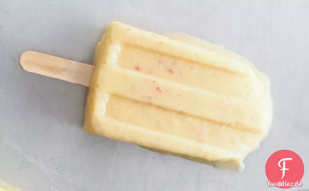 Pfirsiche und Sahne-Joghurt-Pops