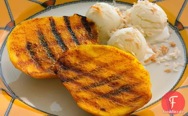 Gegrillte Curry-Mangos mit Ingwer-Eismilch
