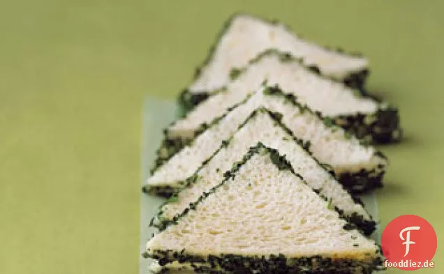 Petersilie und süße Zwiebelsandwiches