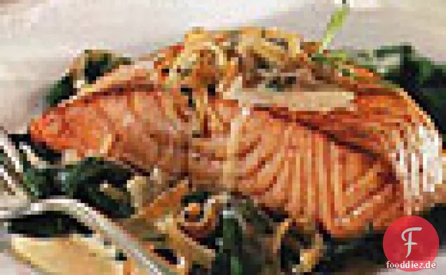 Gebratener Lachs auf Babyspinat