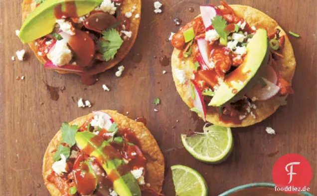 Huhn Tostadas mit Rettich Slaw