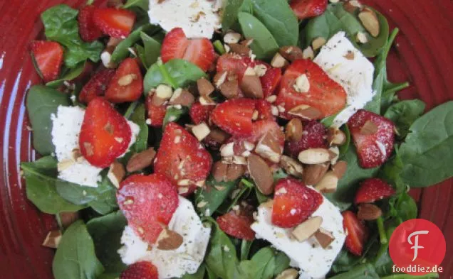 Erdbeer-Spinat-Salat Mit Chevre Und Mandeln