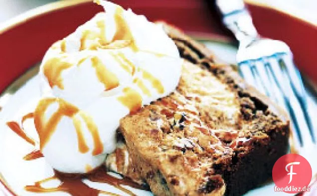 Kürbis und Pekannuss Semifreddo mit Karamellsauce