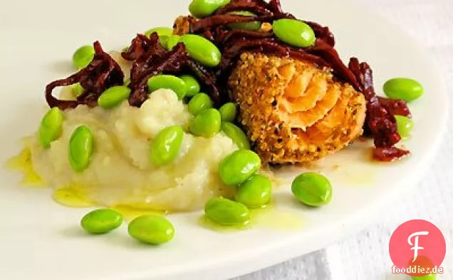 Würzige Lachs Mit Wein Geschmorte Schalotten, Edamame & Sunchoke-Püree