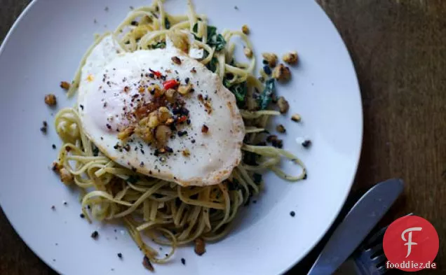 Spaghetti mit Spinat & Walnüssen