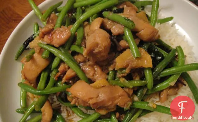 Kochen Sie das Buch: Drei Tasse Huhn mit grünen Bohnen